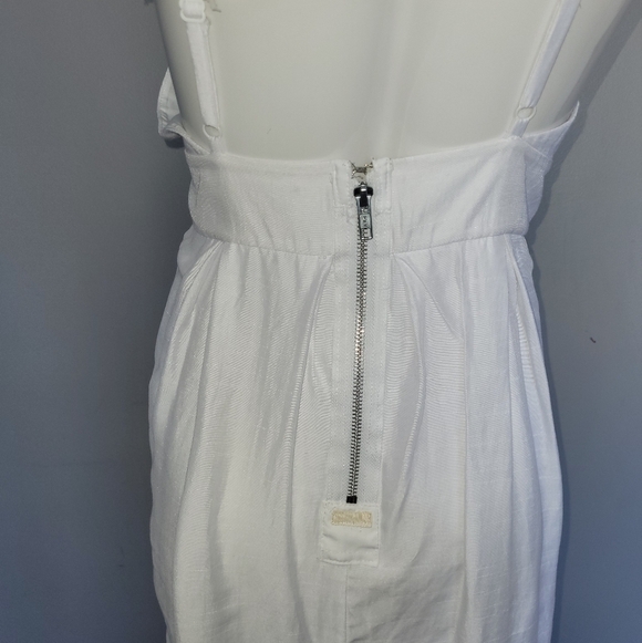 BCBG Kerry Ruffle VNeck Mini, VGUC, Size 10 - Picture 5 of 7